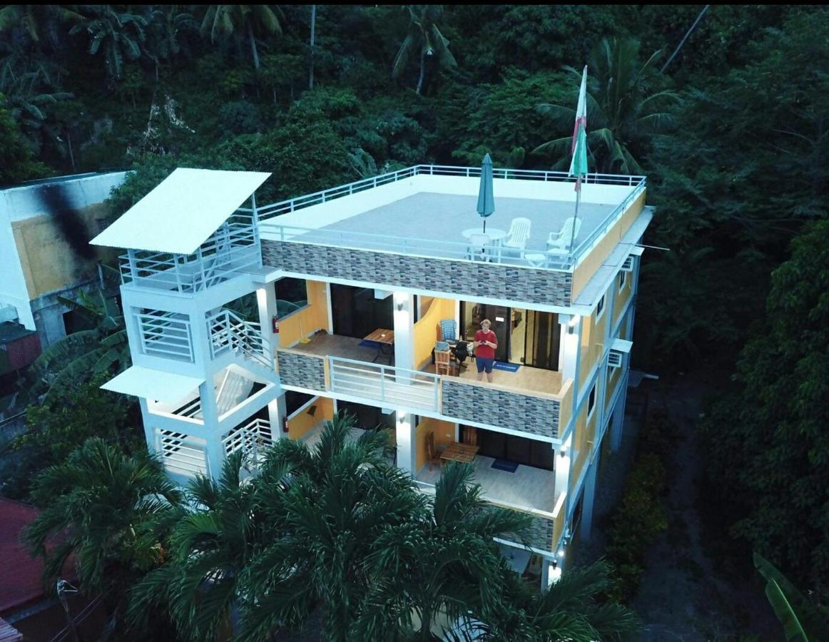The Blue Pagong Aparthotel ปูแอร์โตกาเลรา ภายนอก รูปภาพ